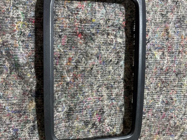 bontott SKODA FABIA II Középkonzol Keret