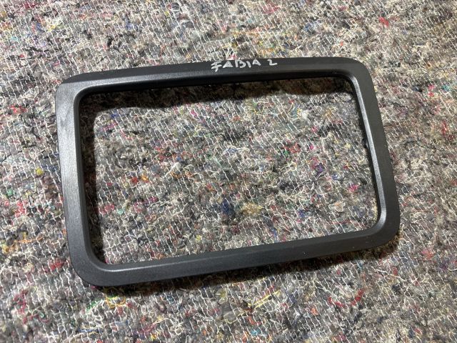 bontott SKODA FABIA II Középkonzol Keret