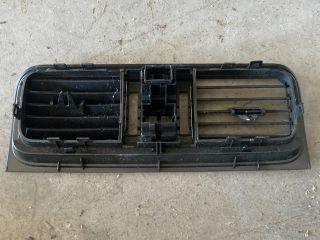 bontott SKODA FABIA II Középső Szellőző Keret