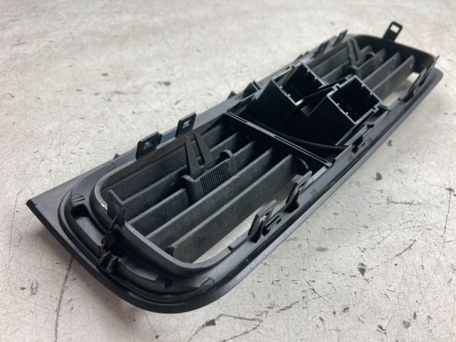 bontott SKODA FABIA II Középső Szellőző Keret