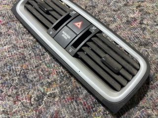 bontott SKODA FABIA II Középső Szellőző Keret