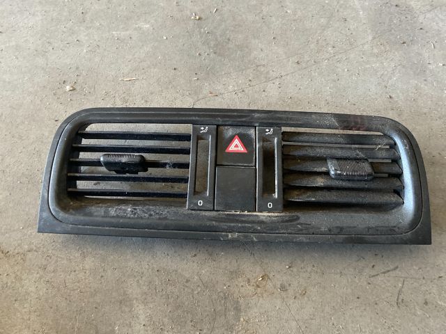 bontott SKODA FABIA II Középső Szellőző Keret