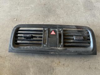 bontott SKODA FABIA II Középső Szellőző Keret