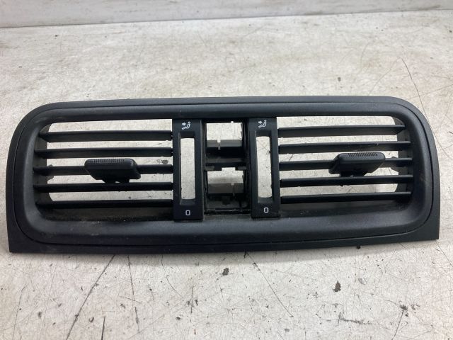 bontott SKODA FABIA II Középső Szellőző Keret