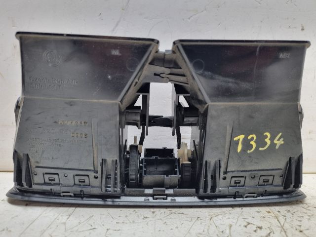 bontott SKODA FABIA II Középső Szellőző