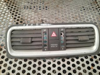 bontott SKODA FABIA II Középső Szellőző