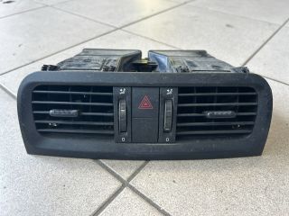 bontott SKODA FABIA II Középső Szellőző