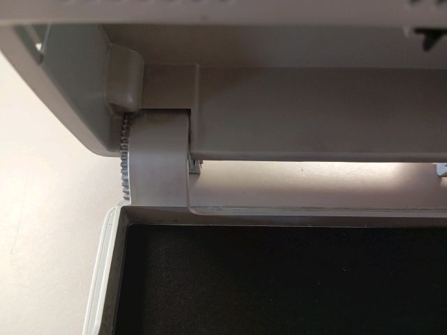 bontott SKODA FABIA II Középső Szemüvegtartó