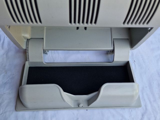 bontott SKODA FABIA II Középső Szemüvegtartó