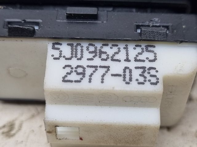 bontott SKODA FABIA II Központizár Kapcsoló