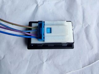 bontott SKODA FABIA II Központizár Kapcsoló