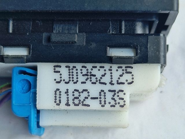 bontott SKODA FABIA II Központizár Kapcsoló