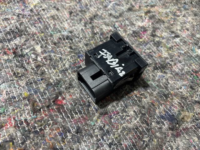 bontott SKODA FABIA II Légzsák Kapcsoló