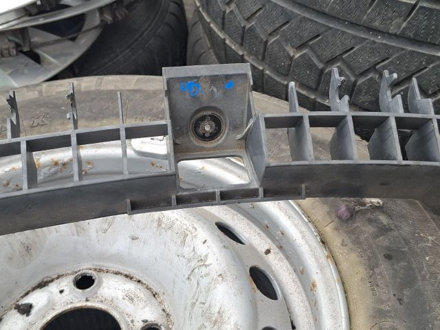 bontott SKODA FABIA II Levélrács Tartó