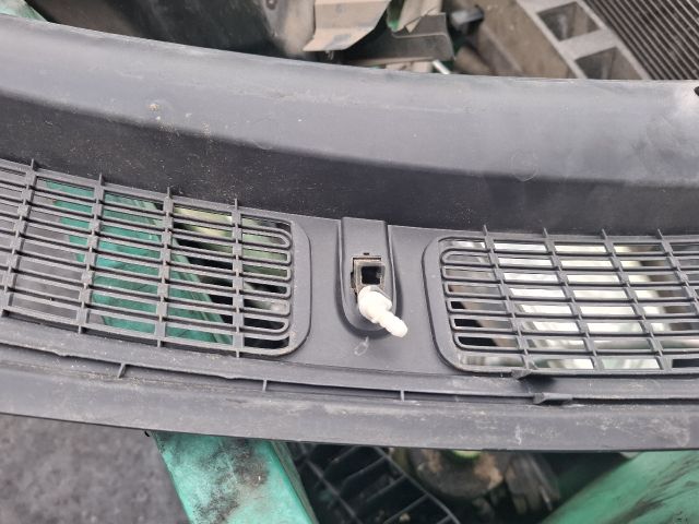 bontott SKODA FABIA II Levélrács