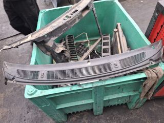 bontott SKODA FABIA II Levélrács