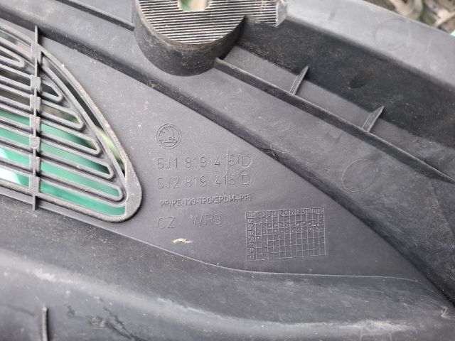 bontott SKODA FABIA II Levélrács