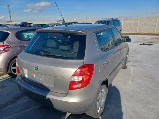 bontott SKODA FABIA II Motorháztető Biztonsági Kampó