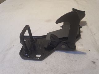 bontott SKODA FABIA II Motorháztető Biztonsági Kampó