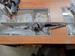 bontott SKODA FABIA II Motorháztető Díszléc Első