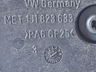 bontott SKODA FABIA II Motorháztető Nyitó Kar / Gomb