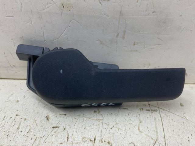 bontott SKODA FABIA II Motorháztető Nyitó Kar / Gomb