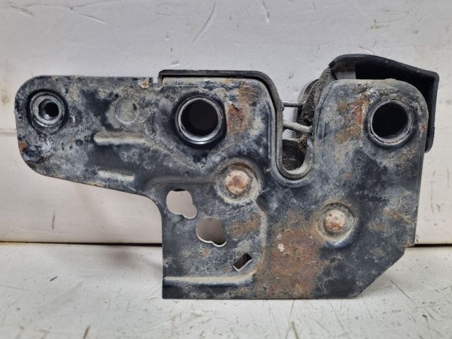 bontott SKODA FABIA II Motorháztető Zárszerkezet