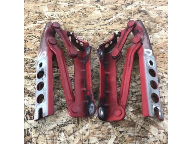 bontott SKODA FABIA II Motorháztető Zsanér Pár