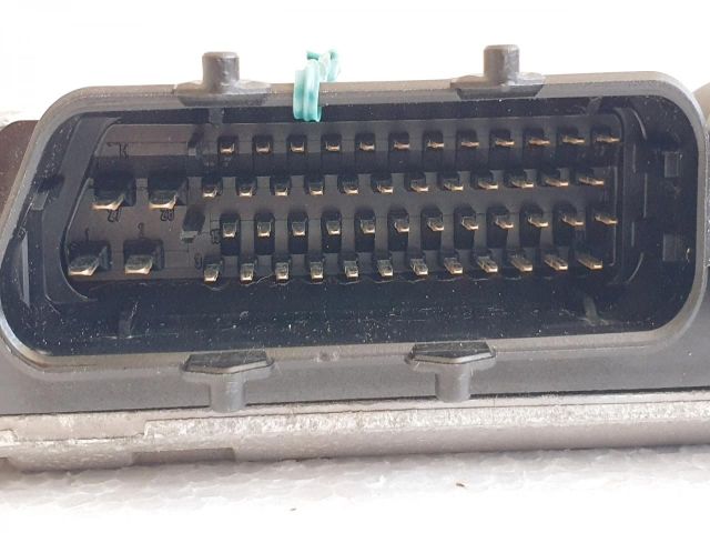 bontott SKODA FABIA II Motorvezérlő