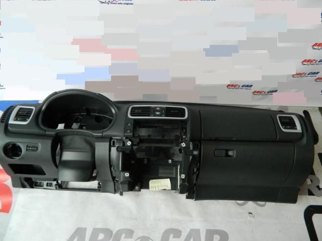 bontott SKODA FABIA II Műszerfal Héj