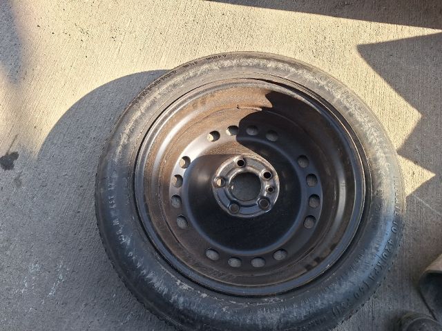 bontott SKODA FABIA II Pótkerék