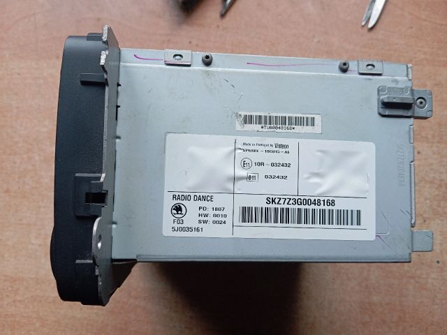 bontott SKODA FABIA II Rádió / CD