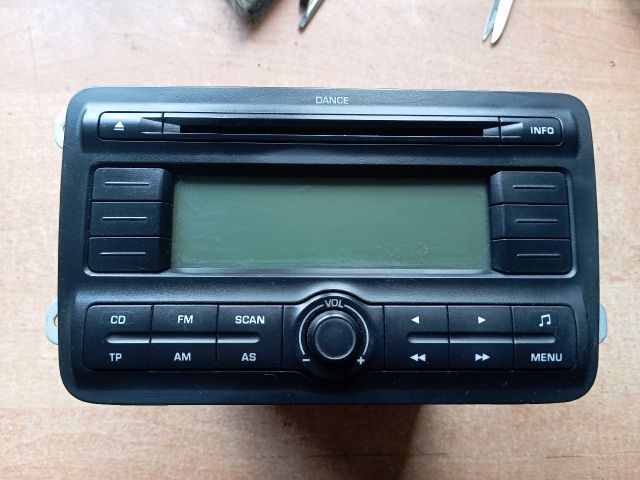 bontott SKODA FABIA II Rádió / CD