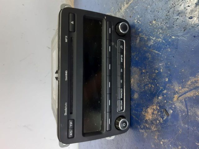 bontott SKODA FABIA II Rádió / CD