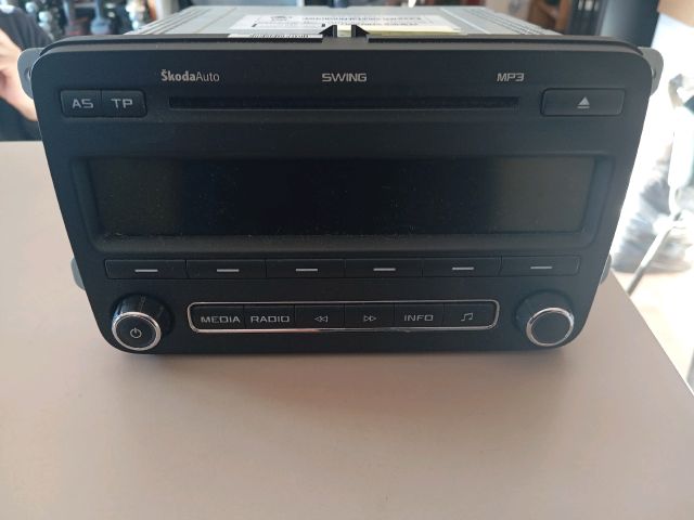 bontott SKODA FABIA II Rádió / CD