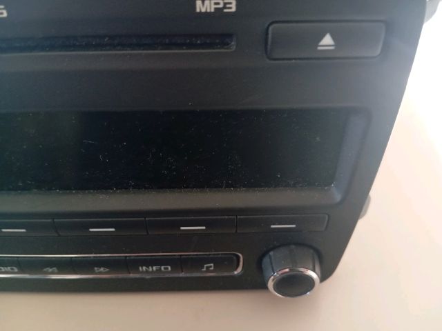 bontott SKODA FABIA II Rádió / CD