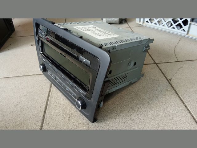 bontott SKODA FABIA II Rádió / CD