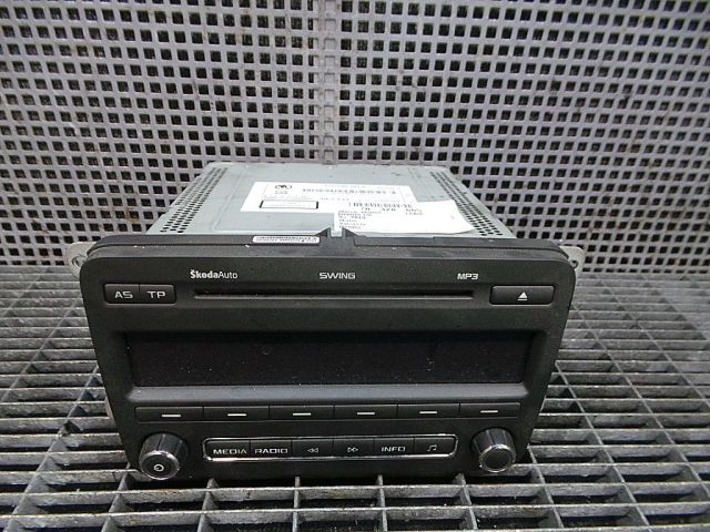 bontott SKODA FABIA II Rádió / CD