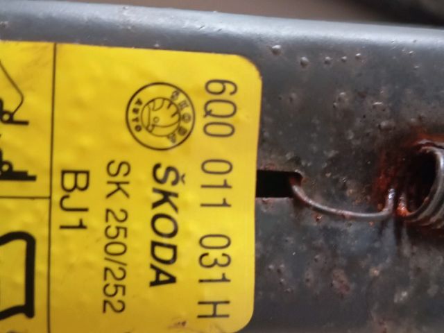 bontott SKODA FABIA II Szerszámkészlet