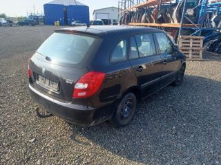 bontott SKODA FABIA II Tankajtó