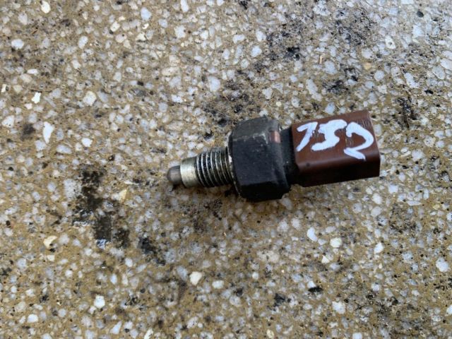 bontott SKODA FABIA II Tolatólámpa Kapcsoló