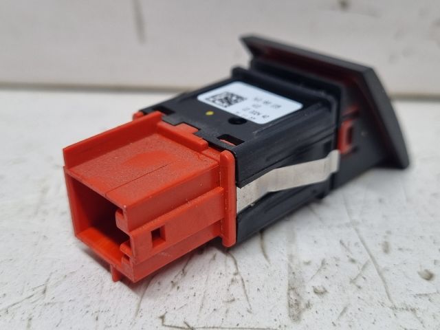 bontott SKODA FABIA II Vészvillogó Kapcsoló