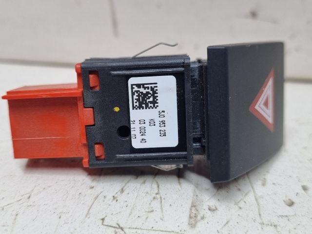 bontott SKODA FABIA II Vészvillogó Kapcsoló