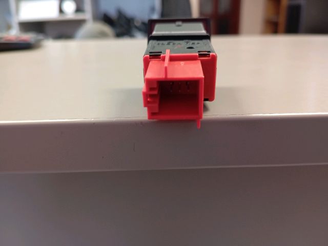 bontott SKODA FABIA II Vészvillogó Kapcsoló