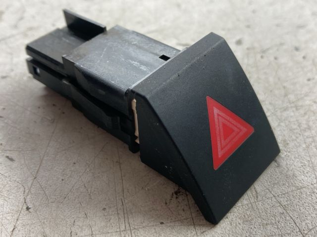 bontott SKODA FABIA II Vészvillogó Kapcsoló