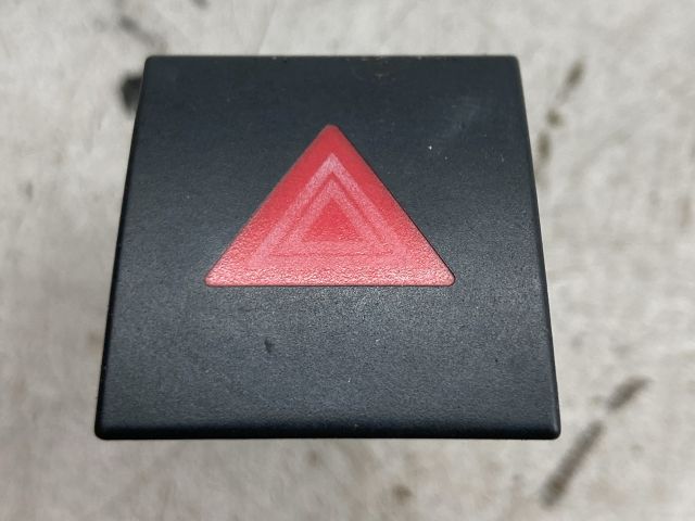 bontott SKODA FABIA II Vészvillogó Kapcsoló