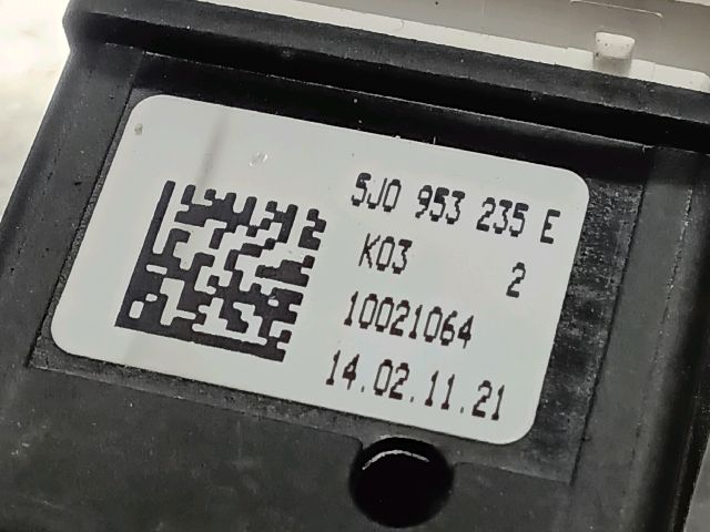 bontott SKODA FABIA II Vészvillogó Kapcsoló