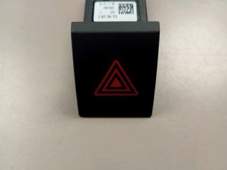 bontott SKODA FABIA II Vészvillogó Kapcsoló