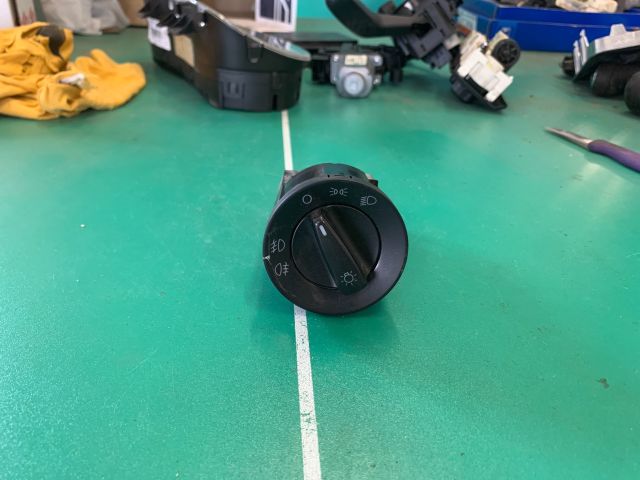 bontott SKODA FABIA II Világítás Kapcsoló