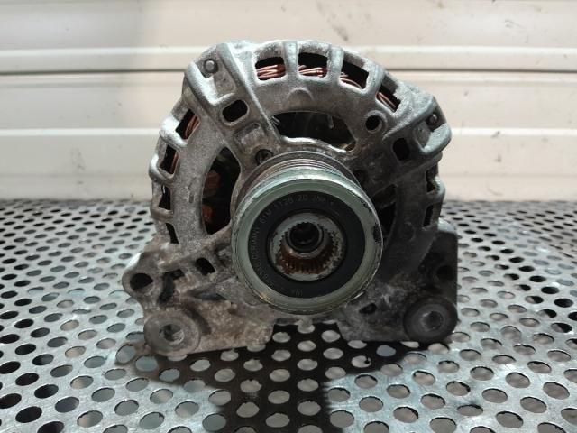 bontott SKODA FABIA III Generátor